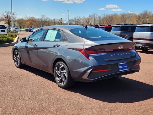 Certified 2025 Hyundai Elantra Sport image 3