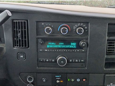 New 2024 Chevrolet Express 3500 w/ Power Convenience Package image 19