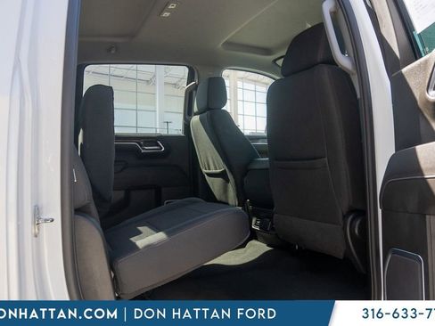 Used 2022 GMC Sierra 1500 SLE image 18