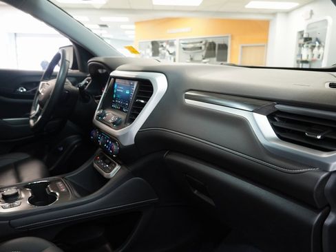 Certified 2023 GMC Acadia SLT w/ Elevation Edition image 32