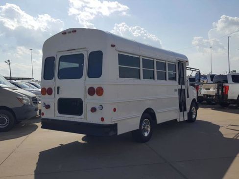 Used 2007 Chevrolet Express 3500 w/ School Bus Package RWD image 7