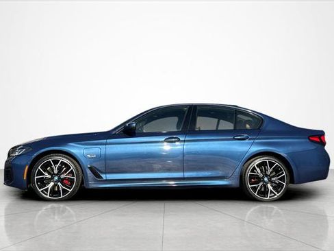 Used 2023 BMW 530e T w/ M Sport Package image 2