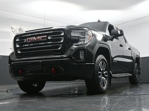 Used 2021 GMC Sierra 1500 AT4 w/ AT4 Value Package AWD/4WD image 4