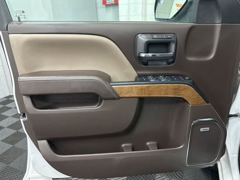 Used 2018 Chevrolet Silverado 1500 LTZ w/ Sport Package image 20