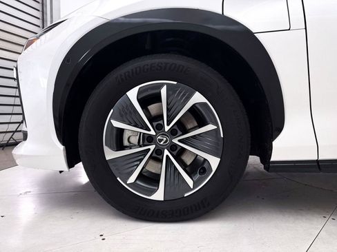 Used 2023 Lexus RZ 450e Premium w/ Technology Package AWD/4WD image 11