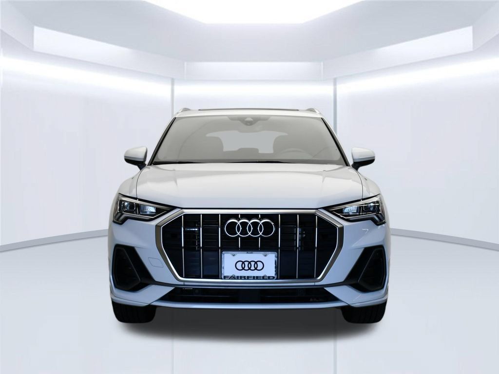 Certified 2023 Audi Q3 2.0T Premium w/ 19" Wheel Package AWD/4WD image 9