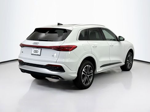 Used 2025 Audi Q5 Premium Plus w/ Premium Plus AWD/4WD image 6