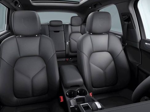 New 2026 Porsche Macan Turbo image 10