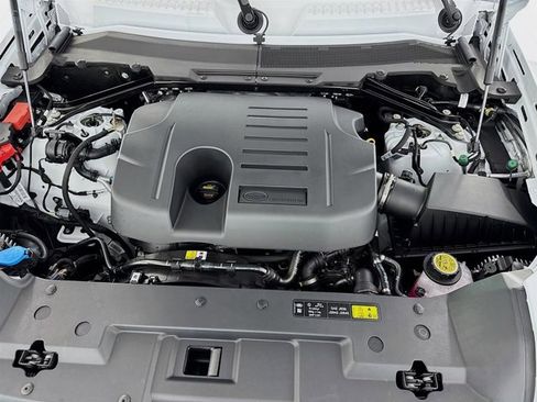 Used 2026 Land Rover Defender 110 X-Dynamic SE image 32