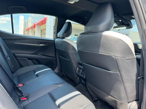 Used 2025 Toyota Camry SE FWD image 12