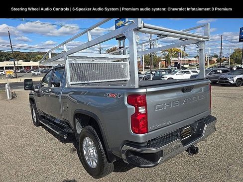 Used 2024 Chevrolet Silverado 2500 LT w/ Convenience Package image 5