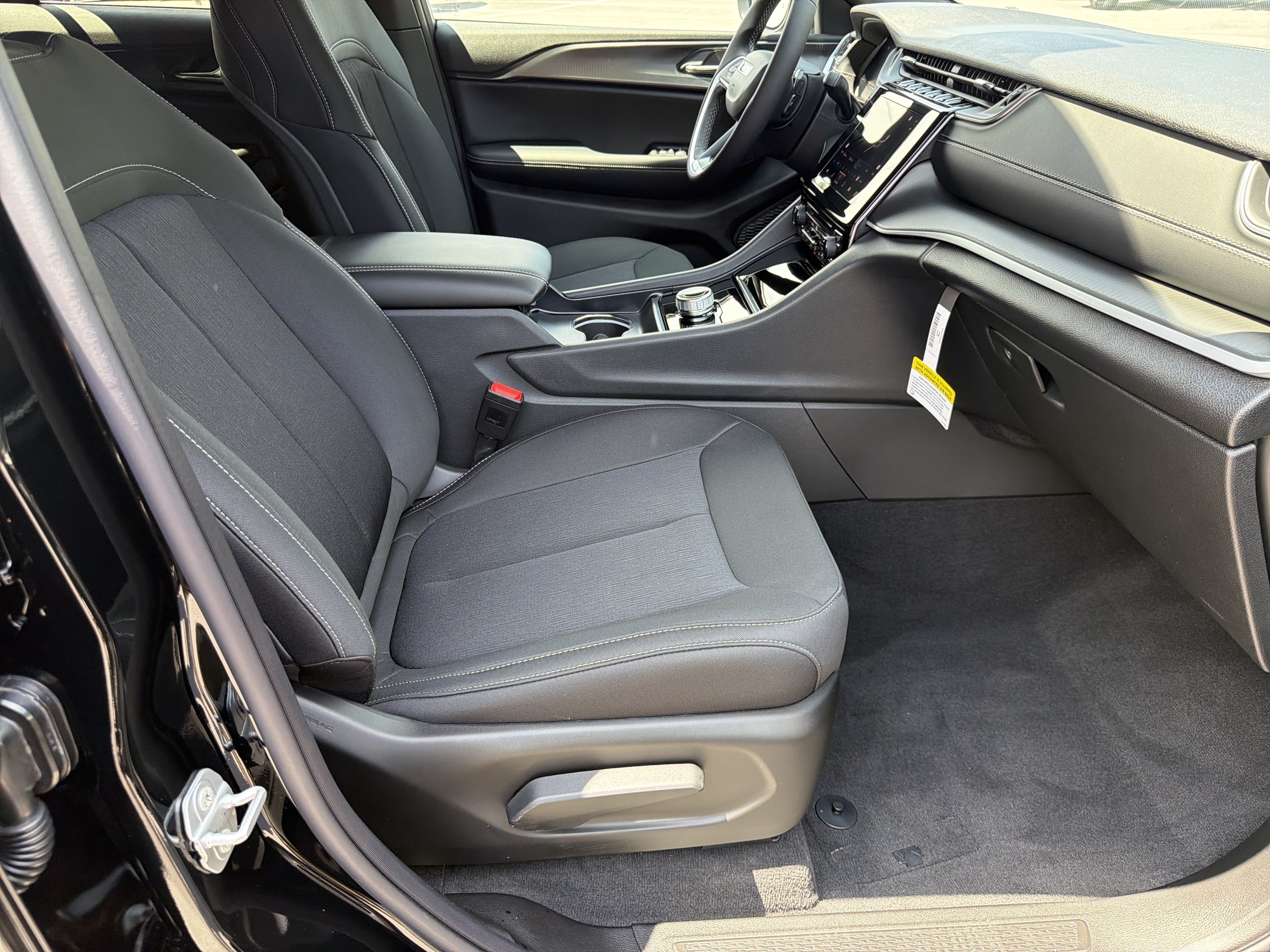 New 2026 Jeep Grand Cherokee Laredo RWD image 16