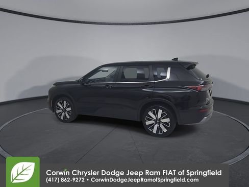 Used 2025 Mitsubishi Outlander SE FWD image 10