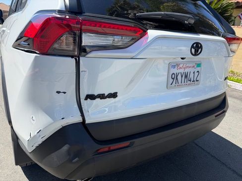 Used 2024 Toyota RAV4 XLE Premium image 12