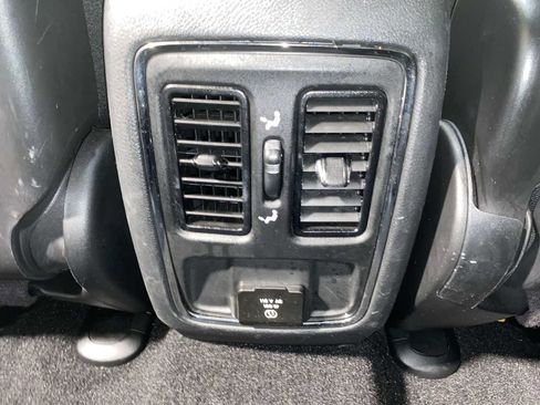 Used 2020 Jeep Grand Cherokee Altitude image 25