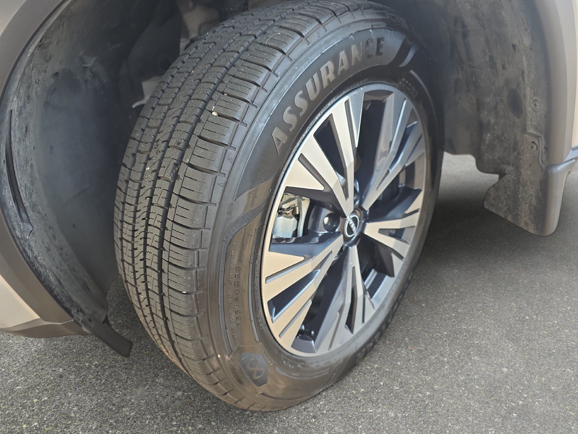 Used 2023 Nissan Rogue SV FWD image 29