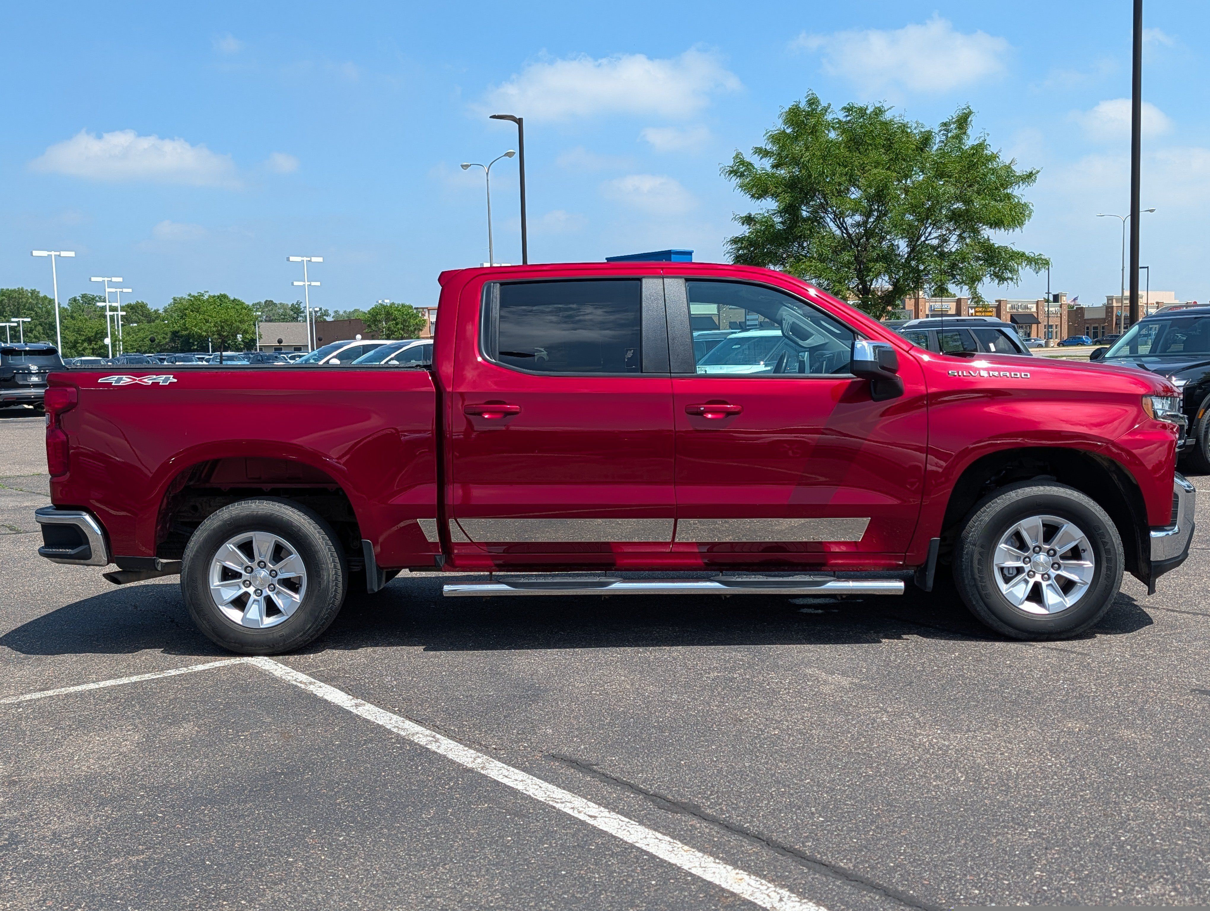Used 2021 Chevrolet Silverado 1500 LT AWD/4WD image 6