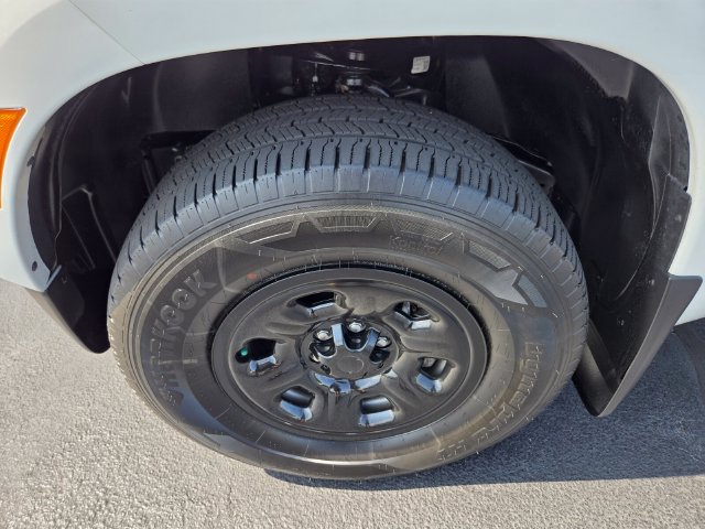 Used 2025 Nissan Frontier S AWD/4WD image 22