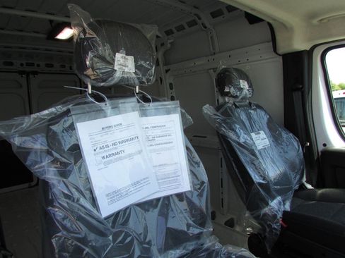 Used 2025 RAM ProMaster 2500 w/ Convenience Group image 18