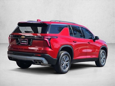 Certified 2024 Chevrolet Traverse LT FWD image 8