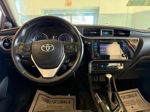 Used 2019 Toyota Corolla SE w/ Carpet Mat Package (TMS) FWD image 13
