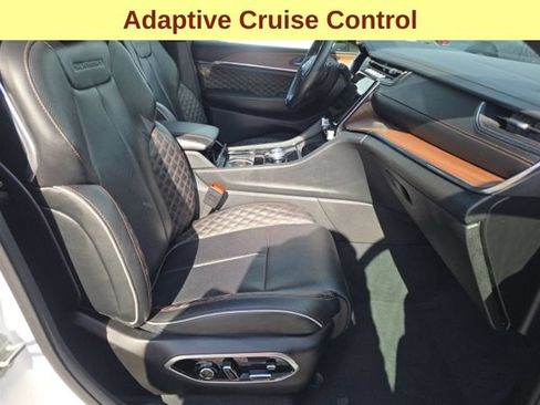 Used 2025 Jeep Grand Cherokee L Summit w/ Obsidian Package AWD/4WD image 11