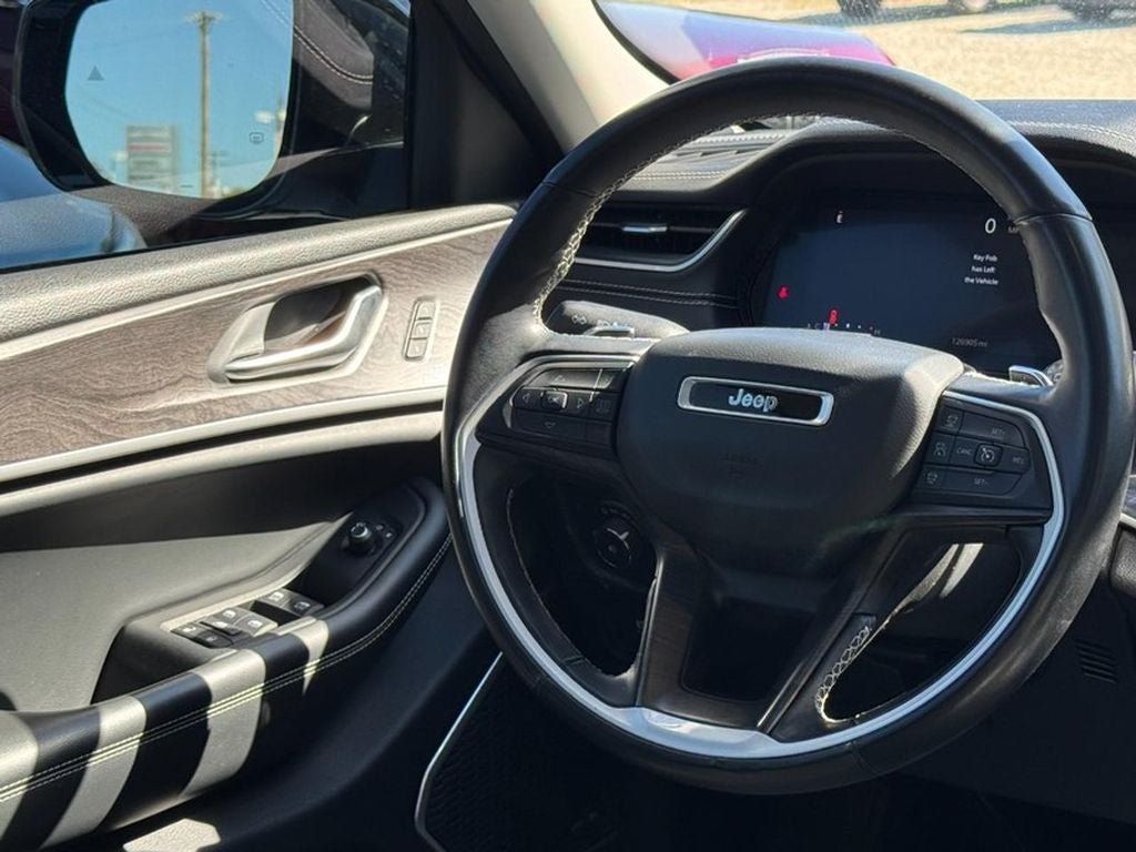 Used 2021 Jeep Grand Cherokee L Limited AWD/4WD image 15