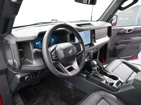 Used 2026 Ford Bronco Badlands AWD/4WD image 12