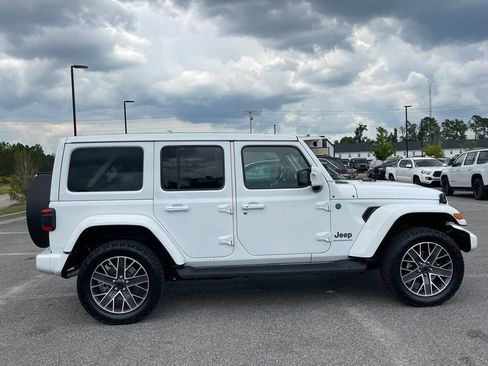 Used 2024 Jeep Wrangler High Altitude AWD/4WD image 25