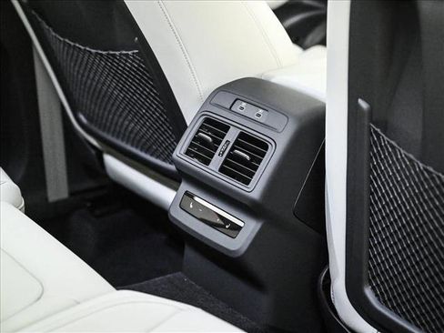 New 2025 Audi Q5 Prestige image 18