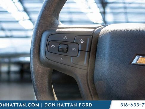 Used 2022 Chevrolet Silverado 1500 Custom image 11