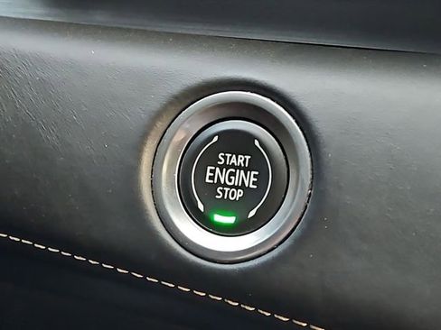 Used 2021 Cadillac Escalade ESV Premium Luxury Platinum image 21