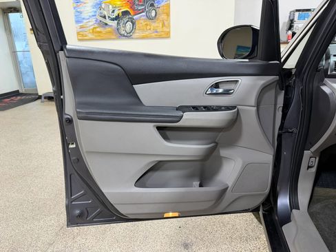 Used 2016 Honda Odyssey LX image 14
