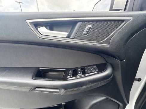 Used 2016 Ford Edge SEL FWD image 11