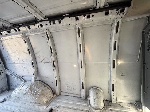 Used 2017 Chevrolet Express 2500 2500 3dr Cargo Van image 17