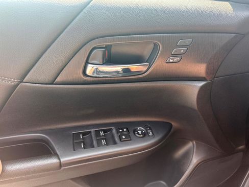 Used 2015 Honda Accord EX-L image 12