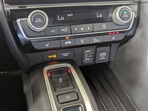 Used 2019 Honda Insight Touring image 21