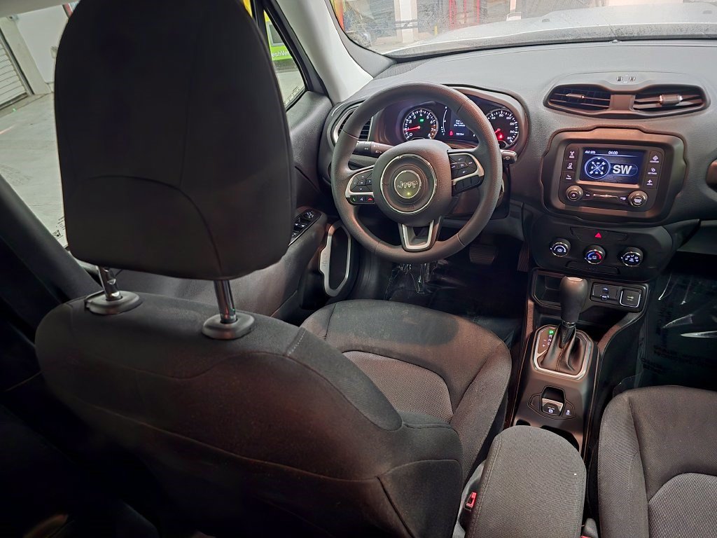 Used 2020 Jeep Renegade Sport w/ Sport Appearance Group FWD image 32