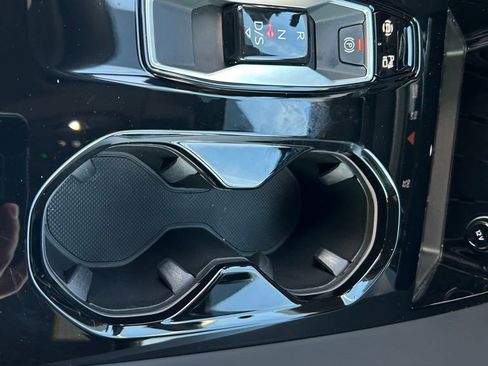 Used 2025 Audi Q5 Premium w/ Convenience Package image 30