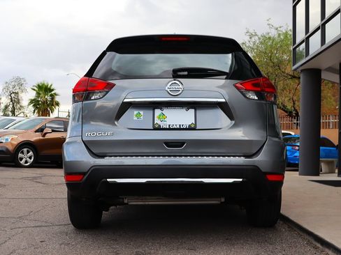 Used 2020 Nissan Rogue S FWD image 12