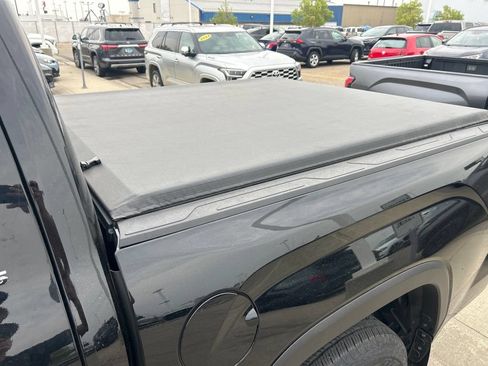 Used 2025 Toyota Tundra SR5 w/ SR5 Premium Package AWD/4WD image 13