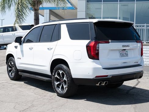 Used 2025 GMC Yukon AT4 AWD/4WD image 7