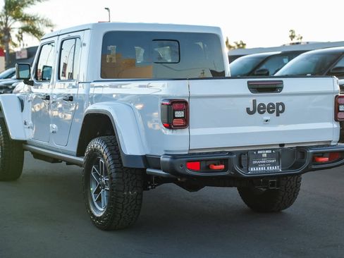 New 2026 Jeep Gladiator Mojave image 6