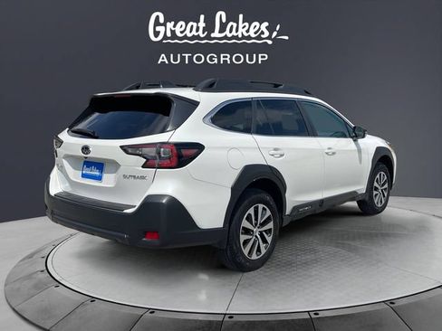 Used 2025 Subaru Outback Premium AWD/4WD image 5