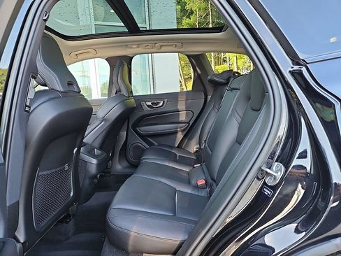 Used 2023 Volvo XC60 B5 Plus w/ Protection Package Premier AWD/4WD image 11
