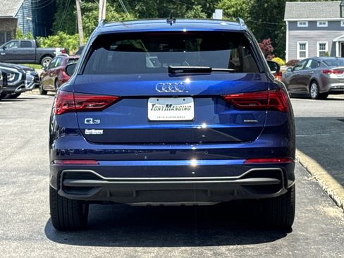 Used 2024 Audi Q3 2.0T Premium w/ Convenience Package AWD/4WD image 4