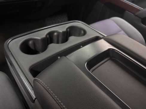 Used 2017 GMC Sierra 1500 SLE w/ SLE Value Package image 44