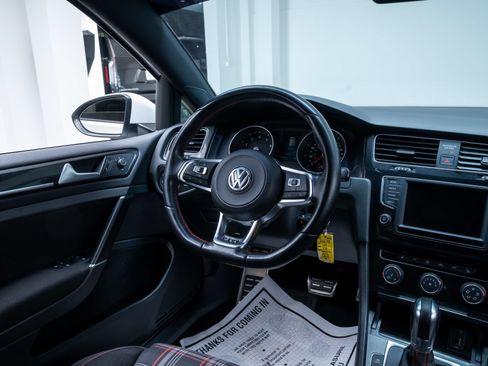 Used 2017 Volkswagen GTI S FWD image 10