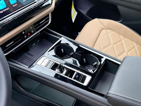 New 2026 Volkswagen Atlas Cross Sport SE image 7