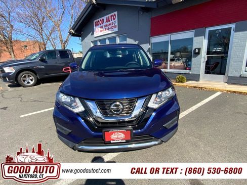 Used 2019 Nissan Rogue S image 1
